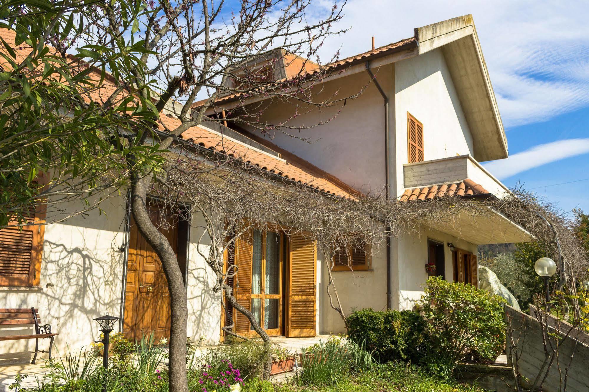 Le Monachette Bed & Breakfast Ascoli Piceno Exterior photo
